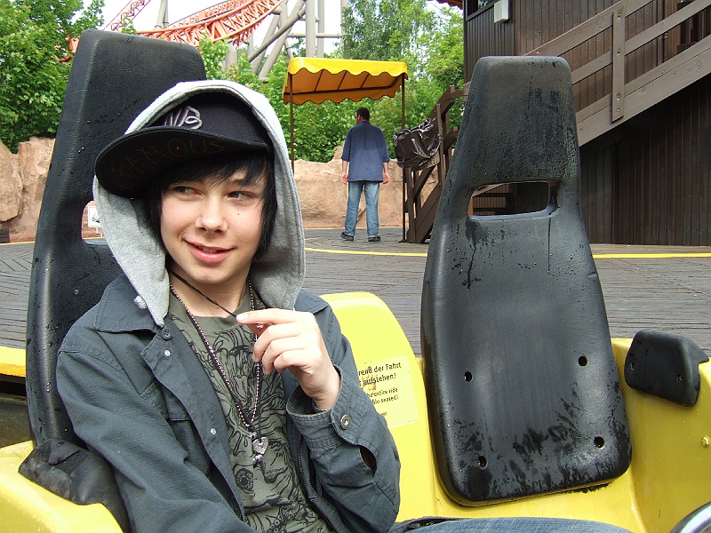 09 05 09 Jugendausflug HolidayPark (3).JPG